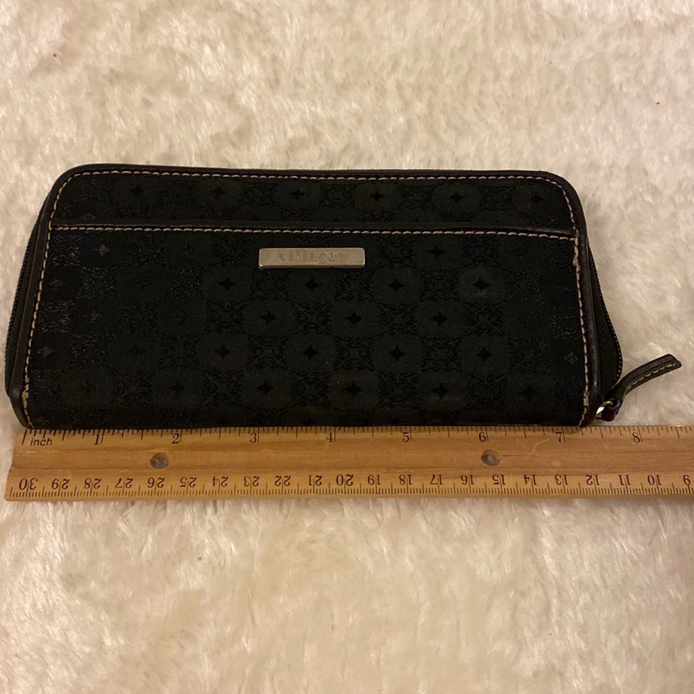 *Gently Used Zip  Wallet *